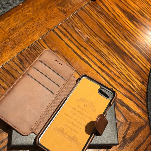 iPhone 8 phone case - Picture 2 of 3